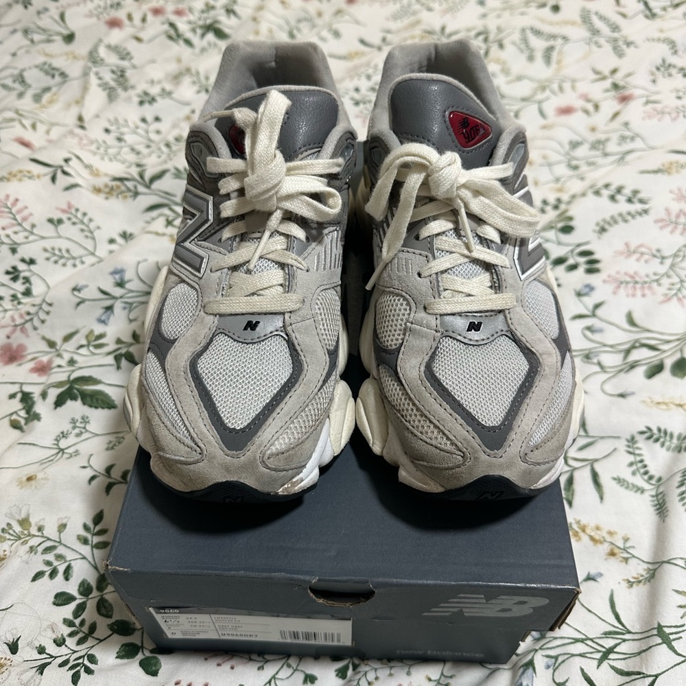 New Balance 9060